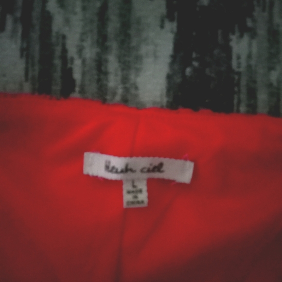 Coral shorts size L - Picture 3 of 3